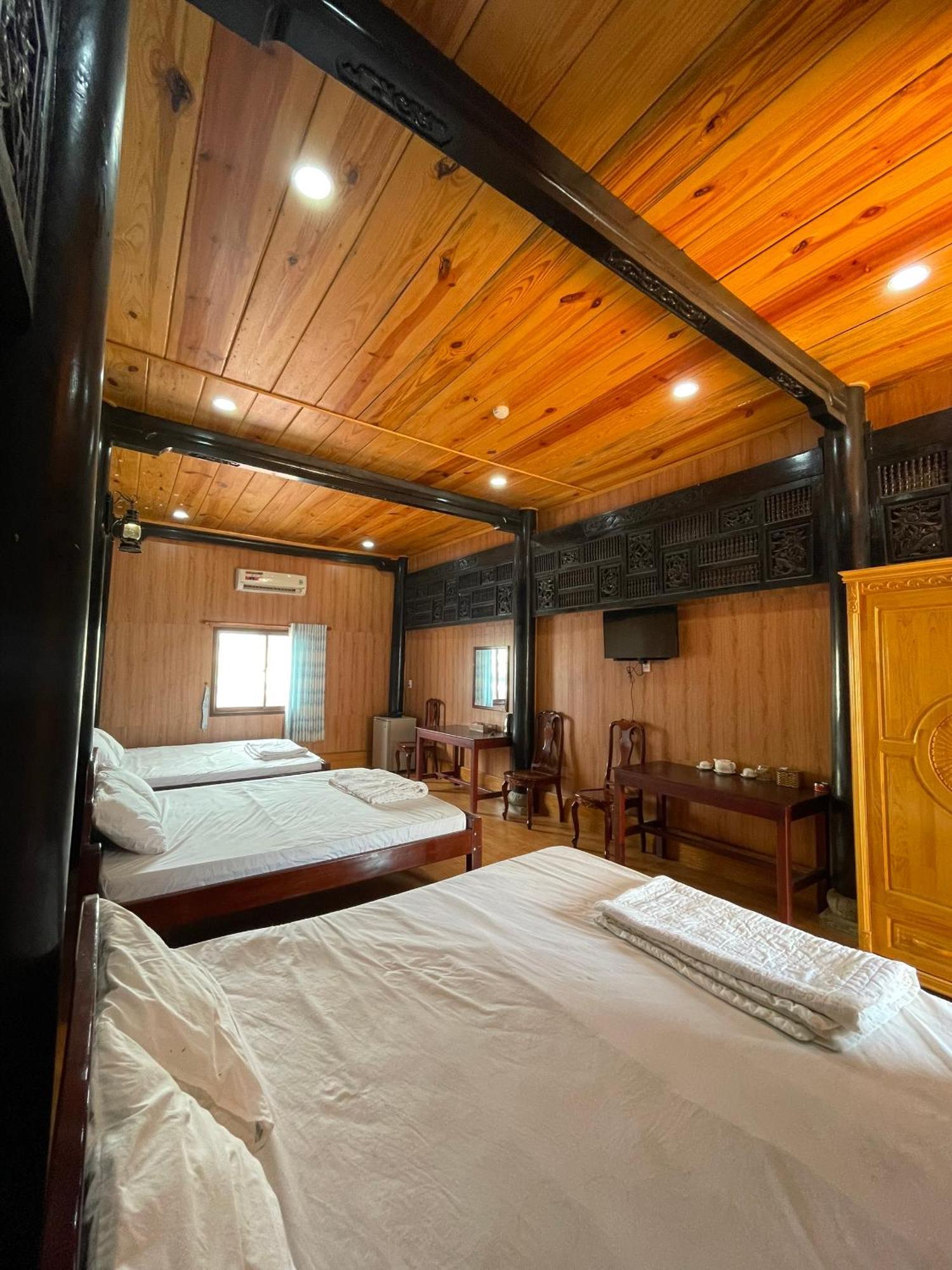 Khach San Huong Xua Hotel Ha Tien Exterior photo